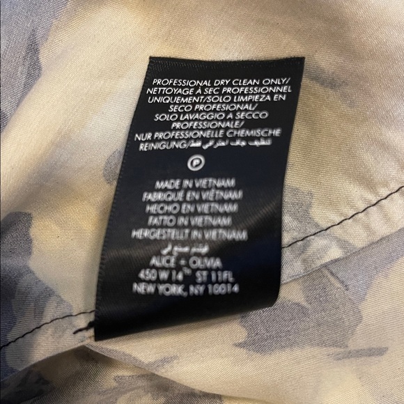 EUC: Alice + Olivia Miranda Black and Yellow Floral Tiered Mini Dress size 8 - Picture 8 of 8